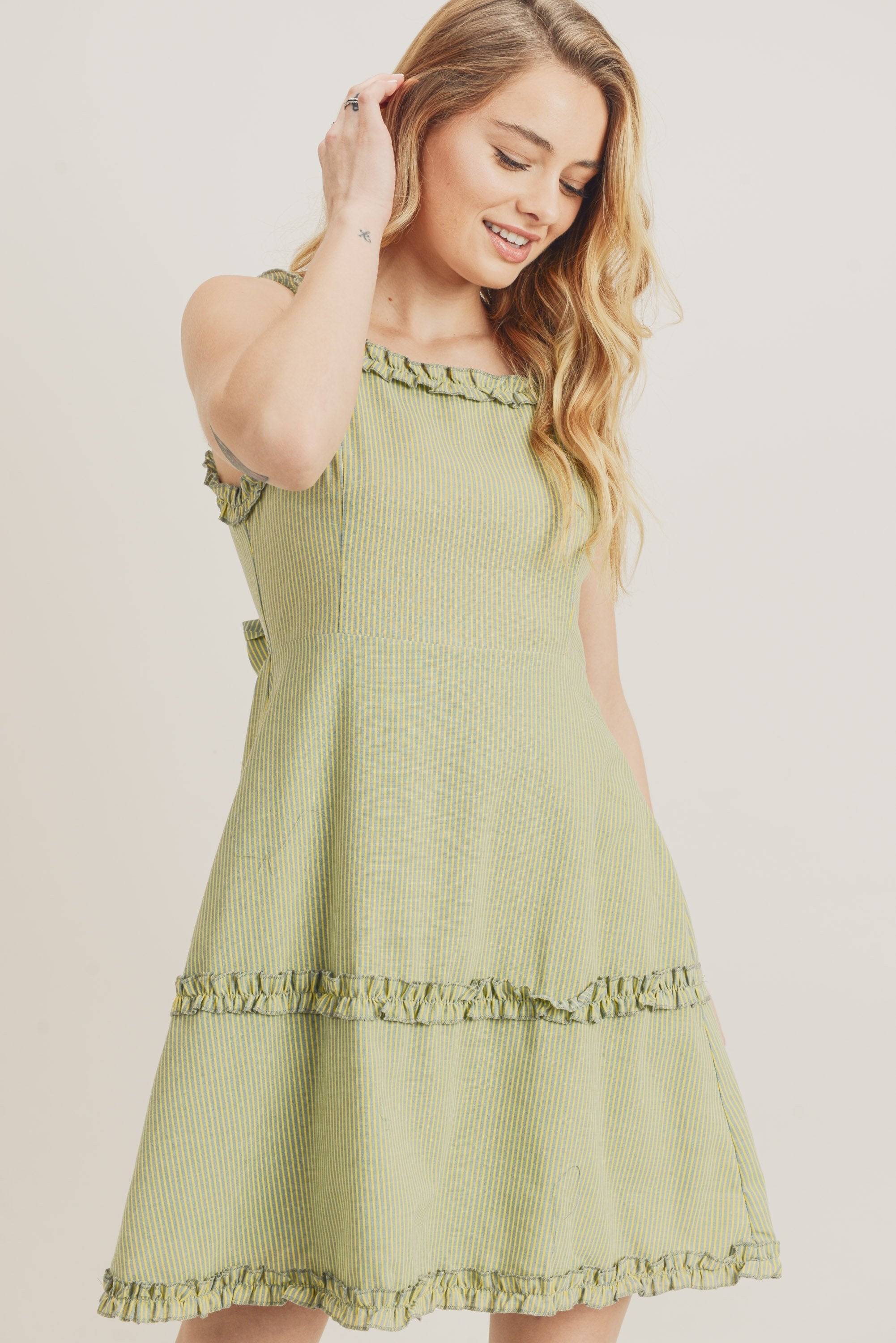 Short Sleeveless Frilled Dress